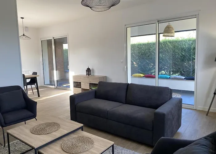 Pavillon Renove Avec Jardin Arbore, Proche Centre-Ville, Veranda, Parking, Wifi, Ideal Familles - Fr-1-489-417