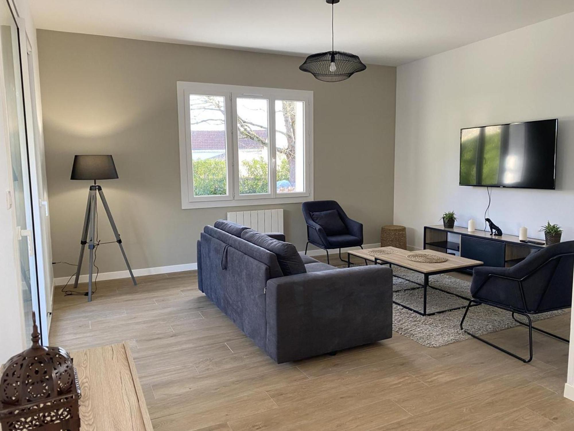 Pavillon Renove Avec Jardin Arbore, Proche Centre-ville, Veranda, Parking, Wifi, Ideal Familles - Fr-1-489-417 *